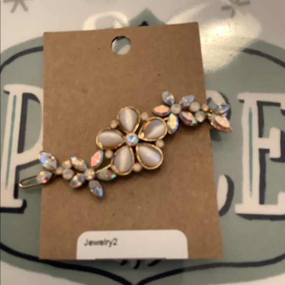 Vintage hair clip with pink stones floral pattern gold clip very pretty. - Picture 6 of 8